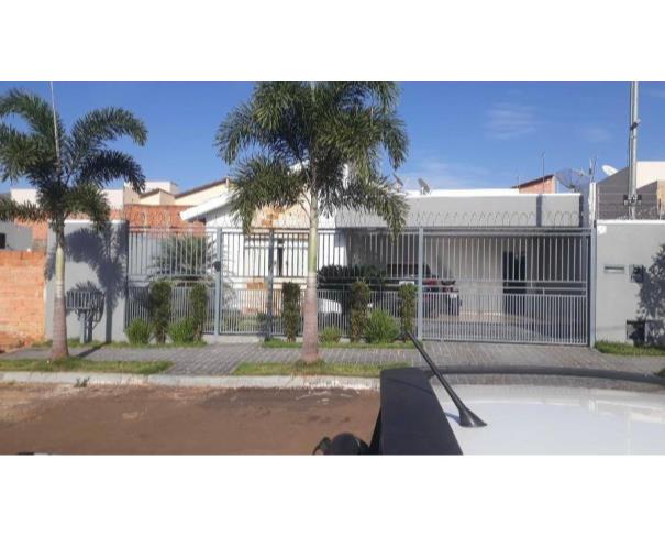 CASA EM CONDOMINIO 