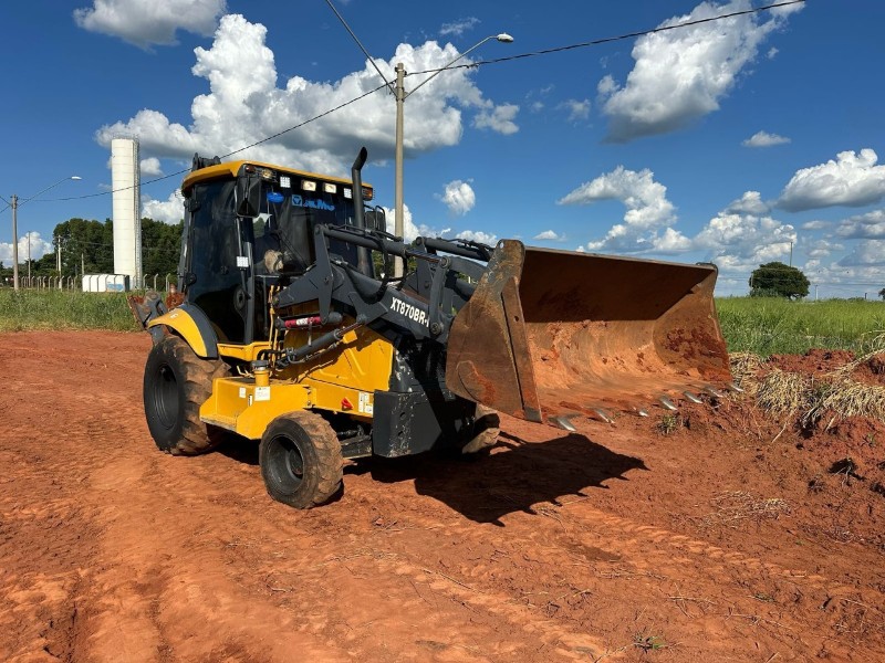 RETROESCAVADEIRA XCMG; MODELO XT870BR-I